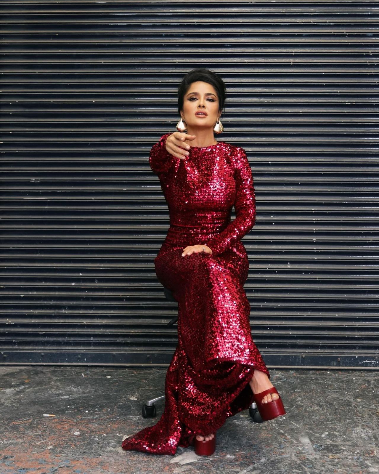 SALMA HAYEK PHOTOSHOOT IN MAROON DRESS